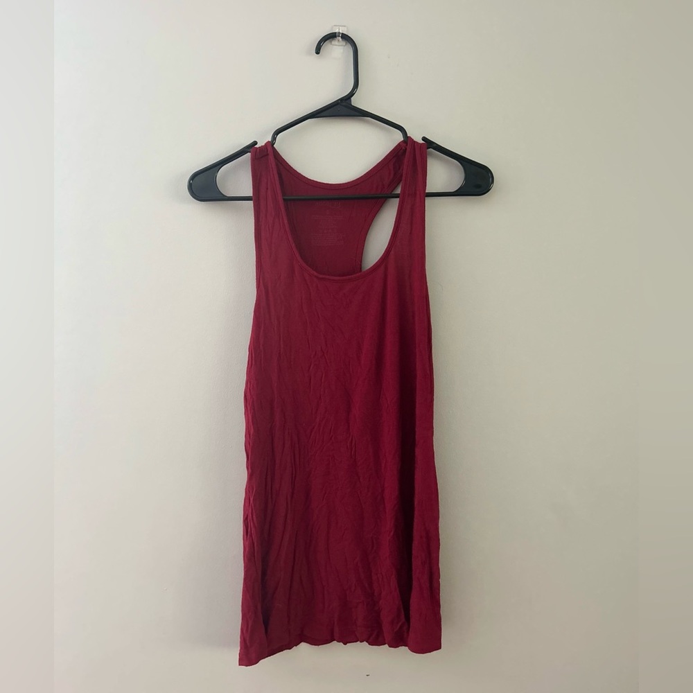 Deep red size small tank